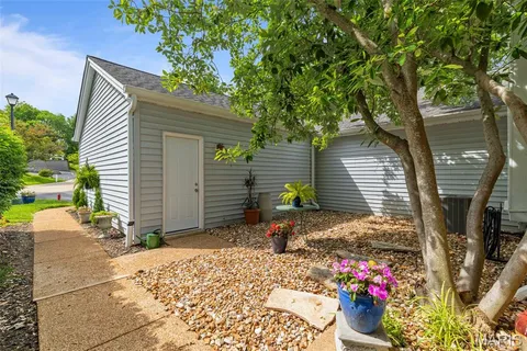 $315,000 | 2306 Claymoor Drive, Chesterfield, MO 63017