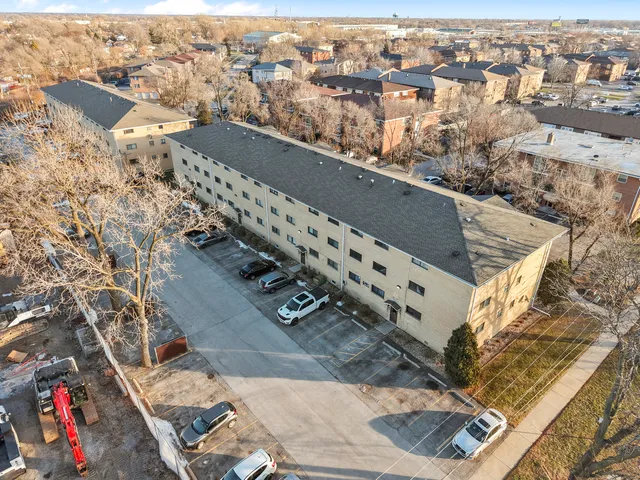 $190,000 | 9645 South Harlem Avenue, Unit 1H, Chicago Ridge, IL 60415