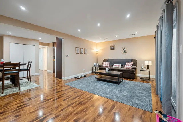 $190,000 | 9645 South Harlem Avenue, Unit 1H, Chicago Ridge, IL 60415