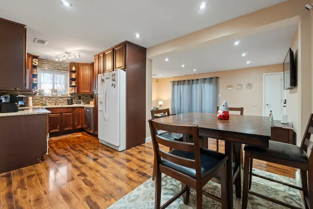 $190,000 | 9645 South Harlem Avenue, Unit 1H, Chicago Ridge, IL 60415