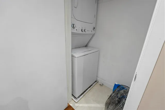 $190,000 | 9645 South Harlem Avenue, Unit 1H, Chicago Ridge, IL 60415