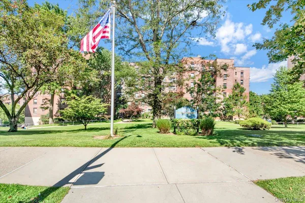 $245,000 | 25-40 Union Street, Unit 3F | Flushing