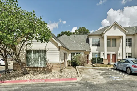 $1,900 | 12230 Abbey Glen Lane, Unit A, Austin, TX 78753