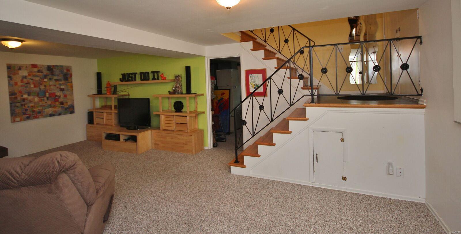 8930 Pardee Road St. Louis, MO 63123 - Photo 20 of 27 Gallery Image 20
