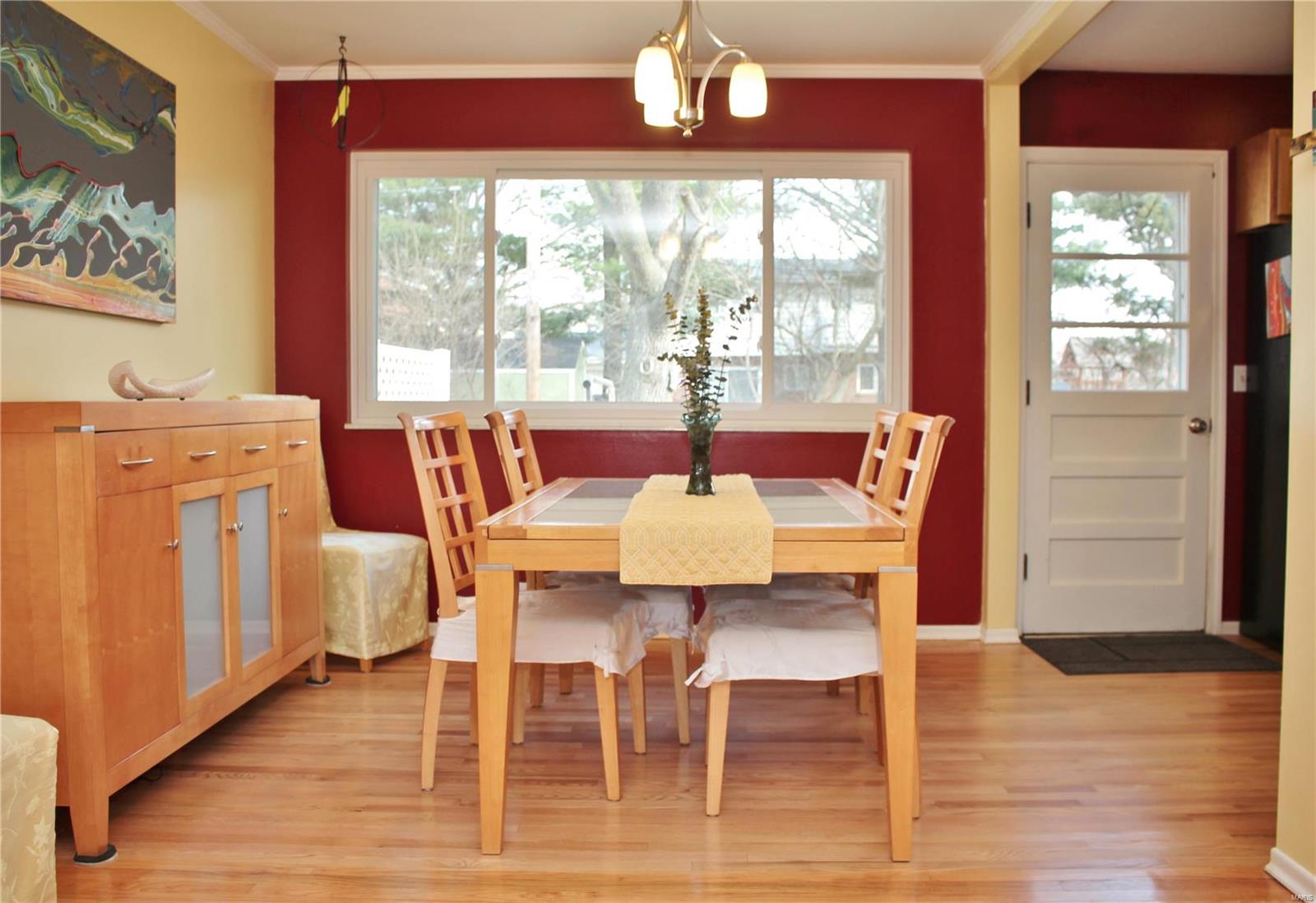 8930 Pardee Road St. Louis, MO 63123 - Photo 3 of 27 Gallery Image 3