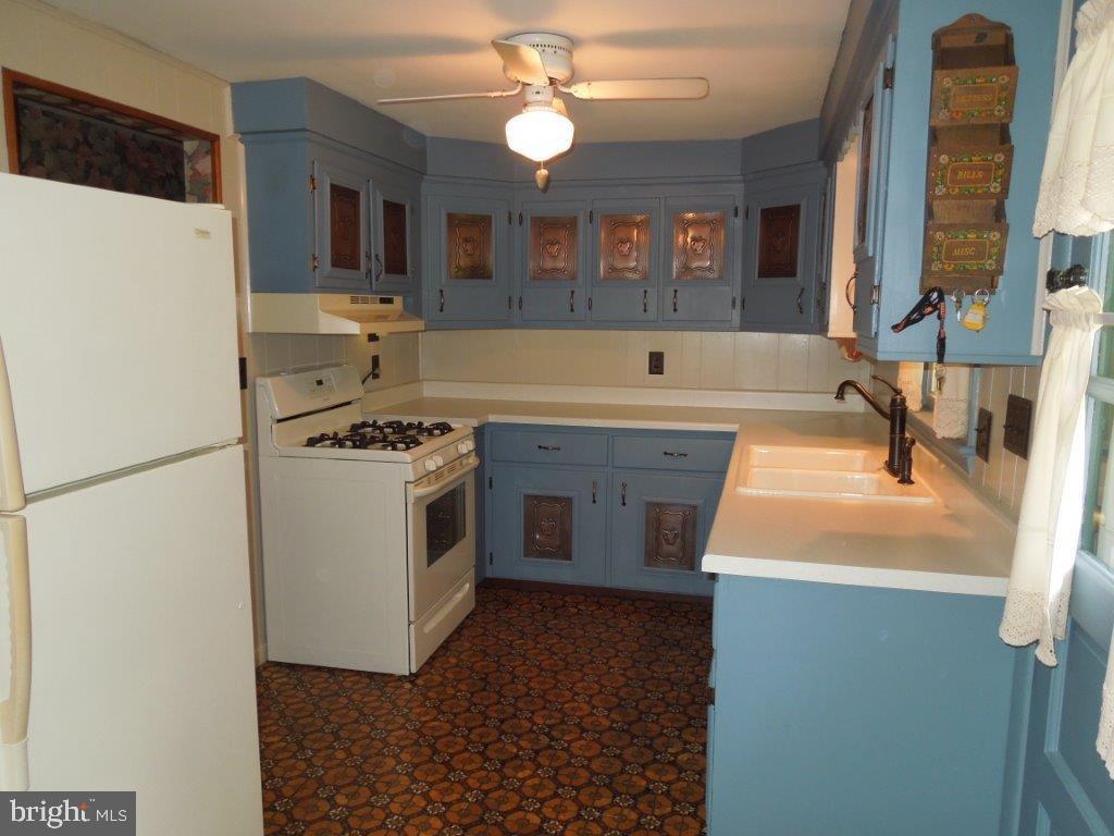 660 Hammond Road York, PA 17406 - Photo 12 of 36 Gallery Image 12