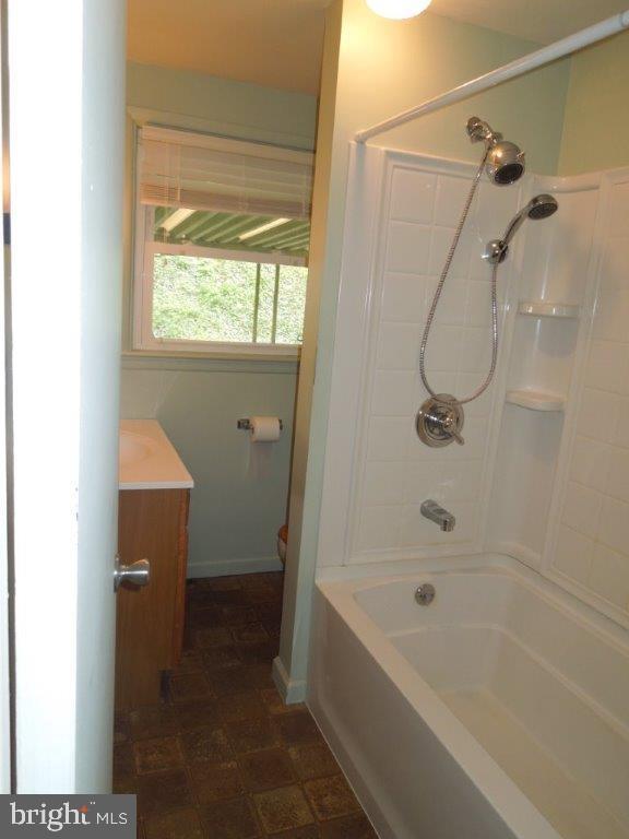 660 Hammond Road York, PA 17406 - Photo 17 of 36 Gallery Image 17
