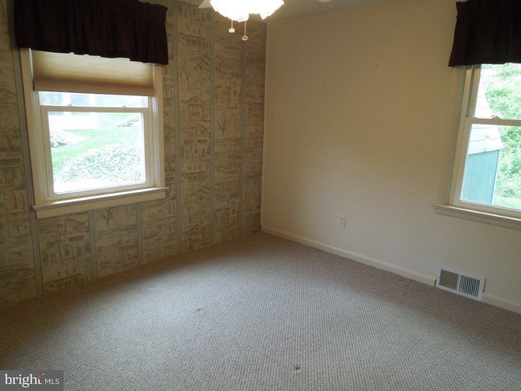 660 Hammond Road York, PA 17406 - Photo 23 of 36 Gallery Image 23