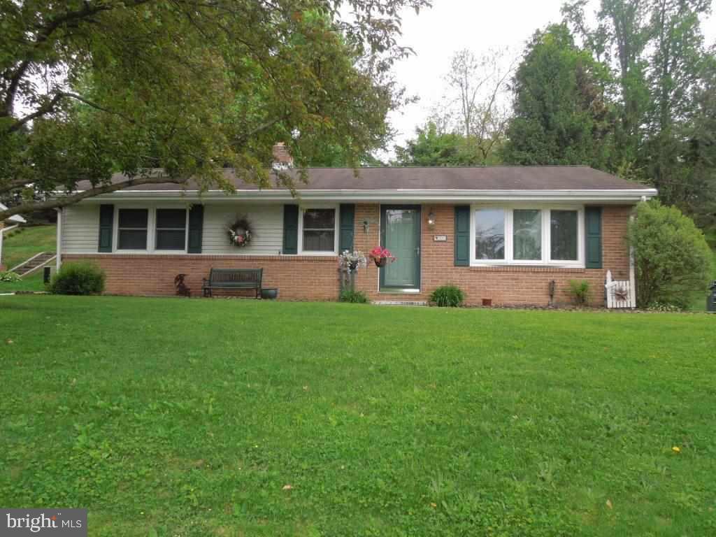 660 Hammond Road York, PA 17406 - Photo 3 of 36 Gallery Image 3