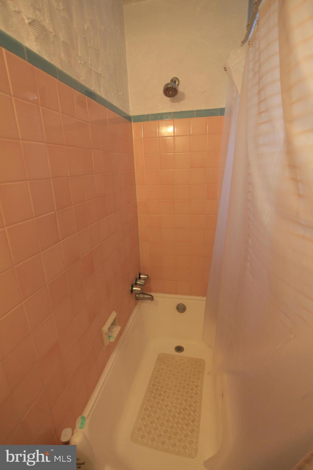 1605 Murdoch Road Philadelphia, PA 19150 - Photo 21 of 32 Gallery Image 21