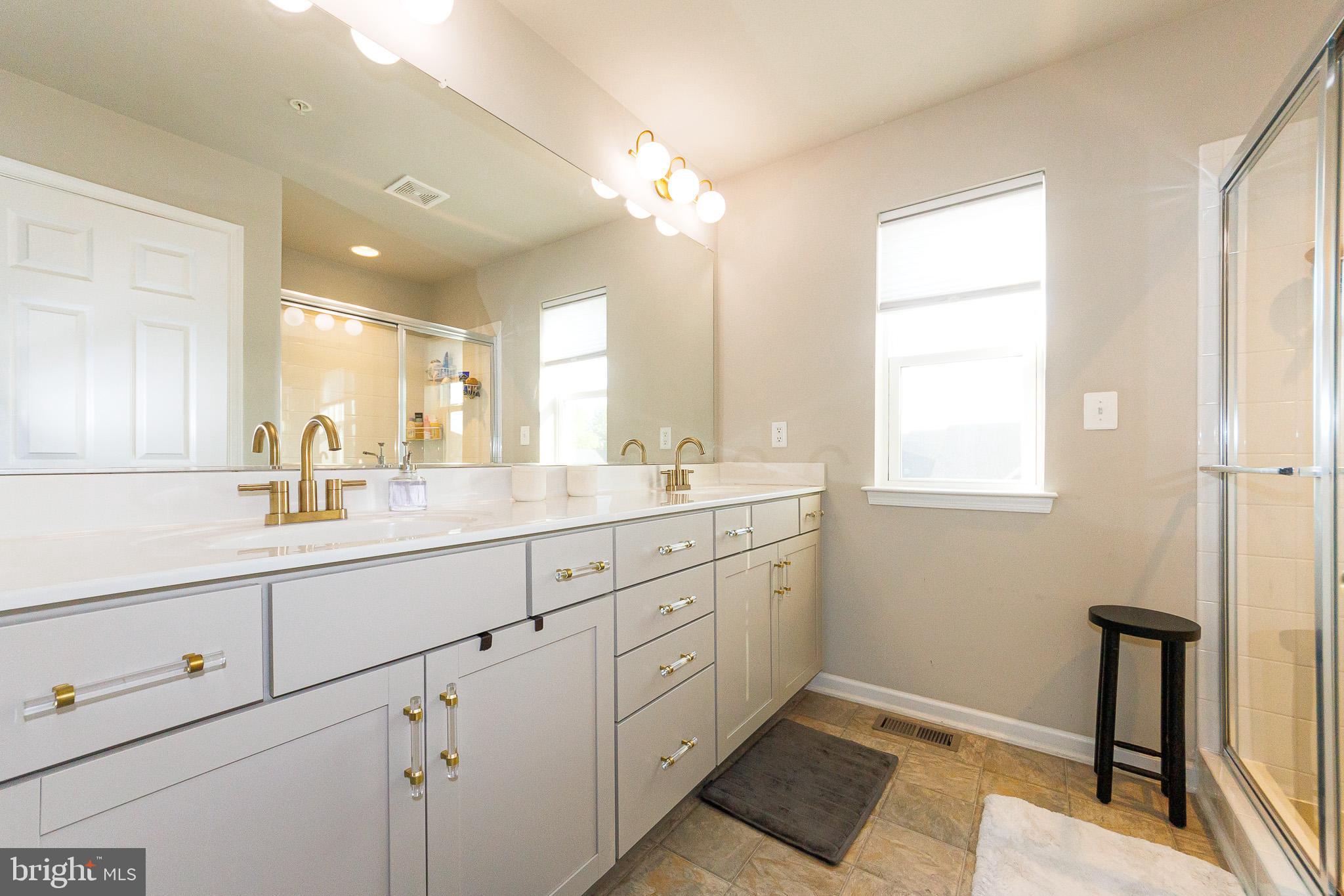16201 Coolidge Avenue Silver Spring, MD 20906 - Photo 21 of 40 Primary bathroom with dual sinks
