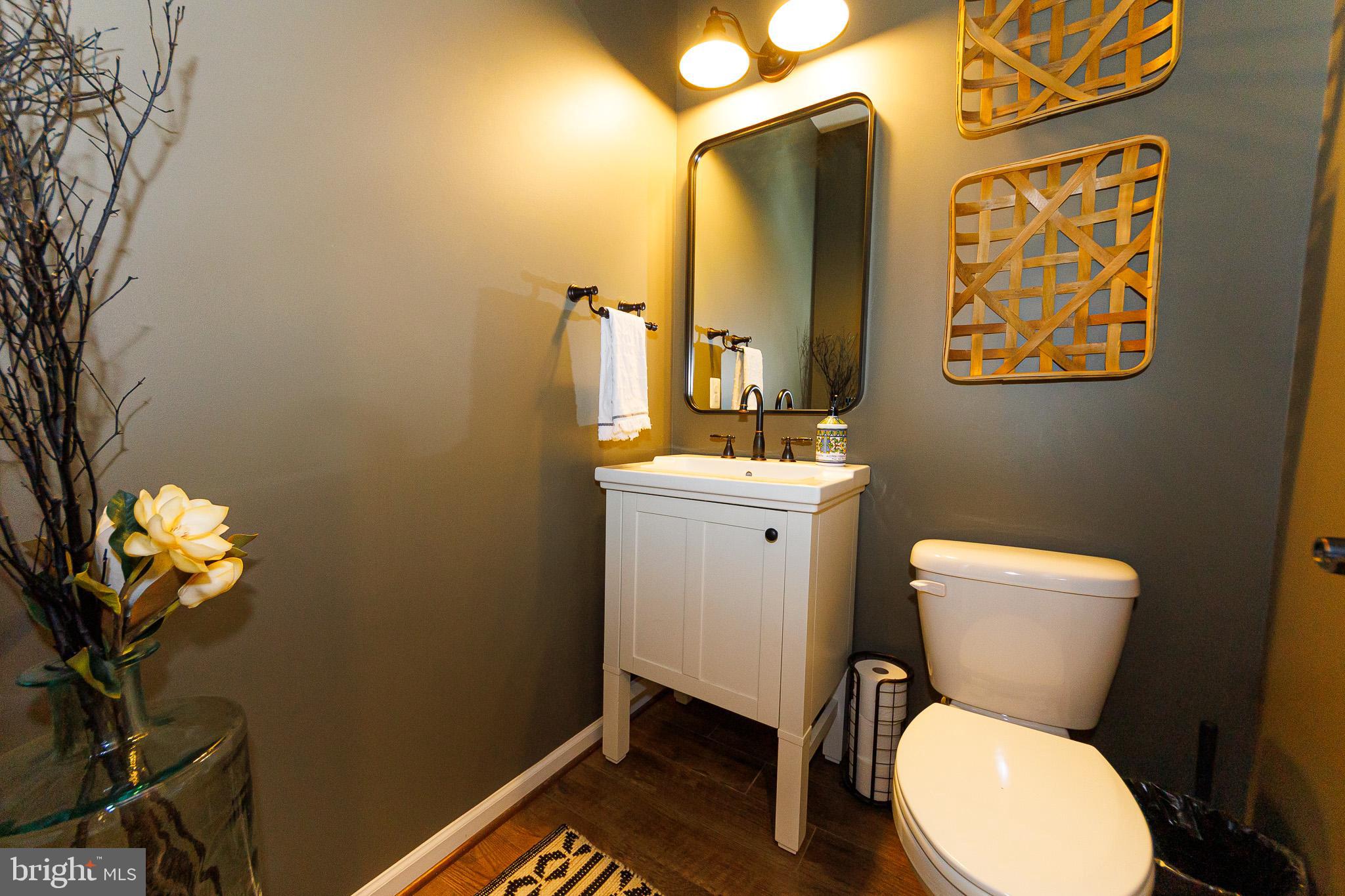 16201 Coolidge Avenue Silver Spring, MD 20906 - Photo 36 of 40 entry level powder room