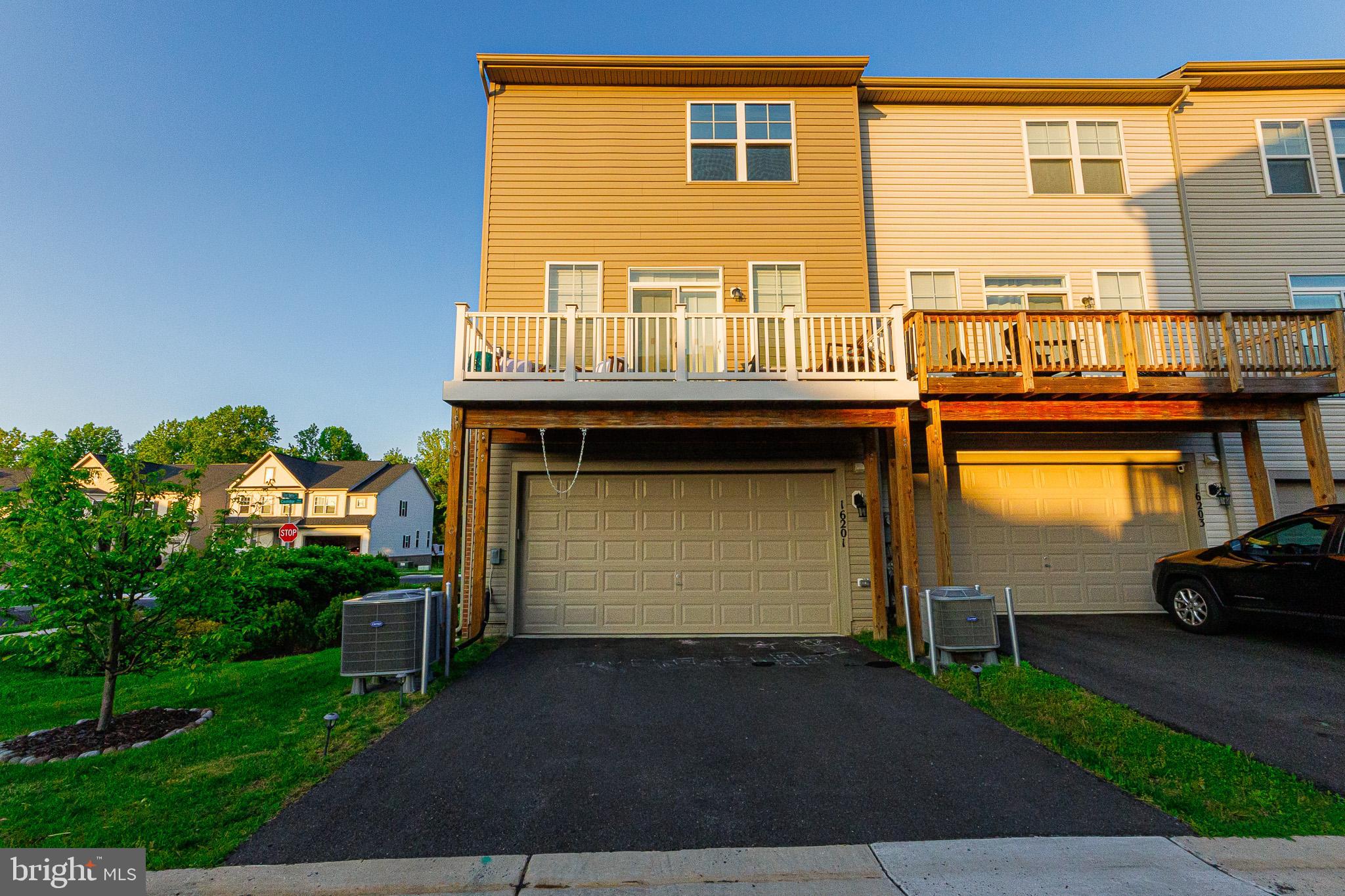 16201 Coolidge Avenue Silver Spring, MD 20906 - Photo 4 of 40 2 car garage w/ 2 parking places outside