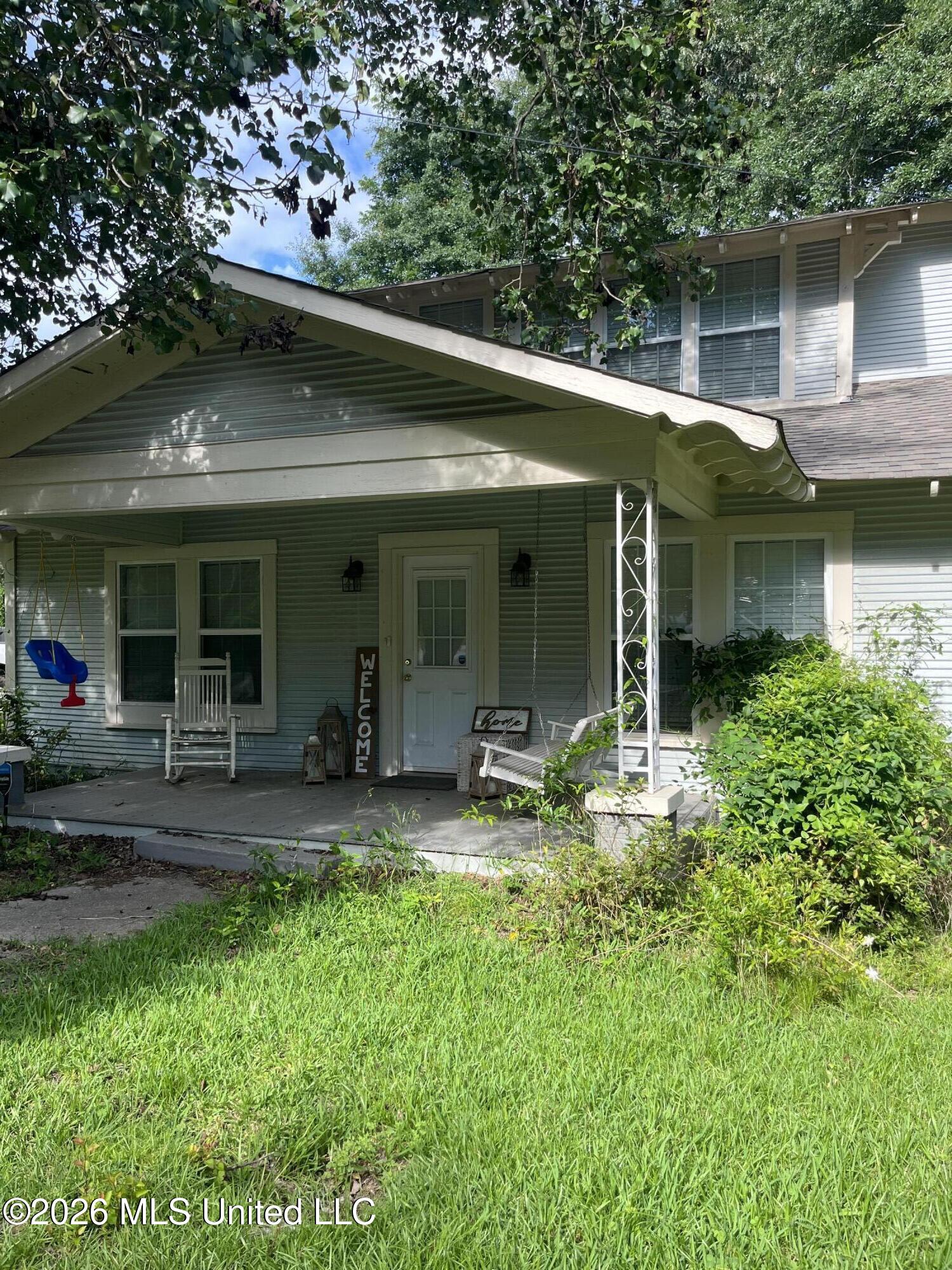 524 State Philadelphia, MS 39350 - Photo 1 of 8 Front