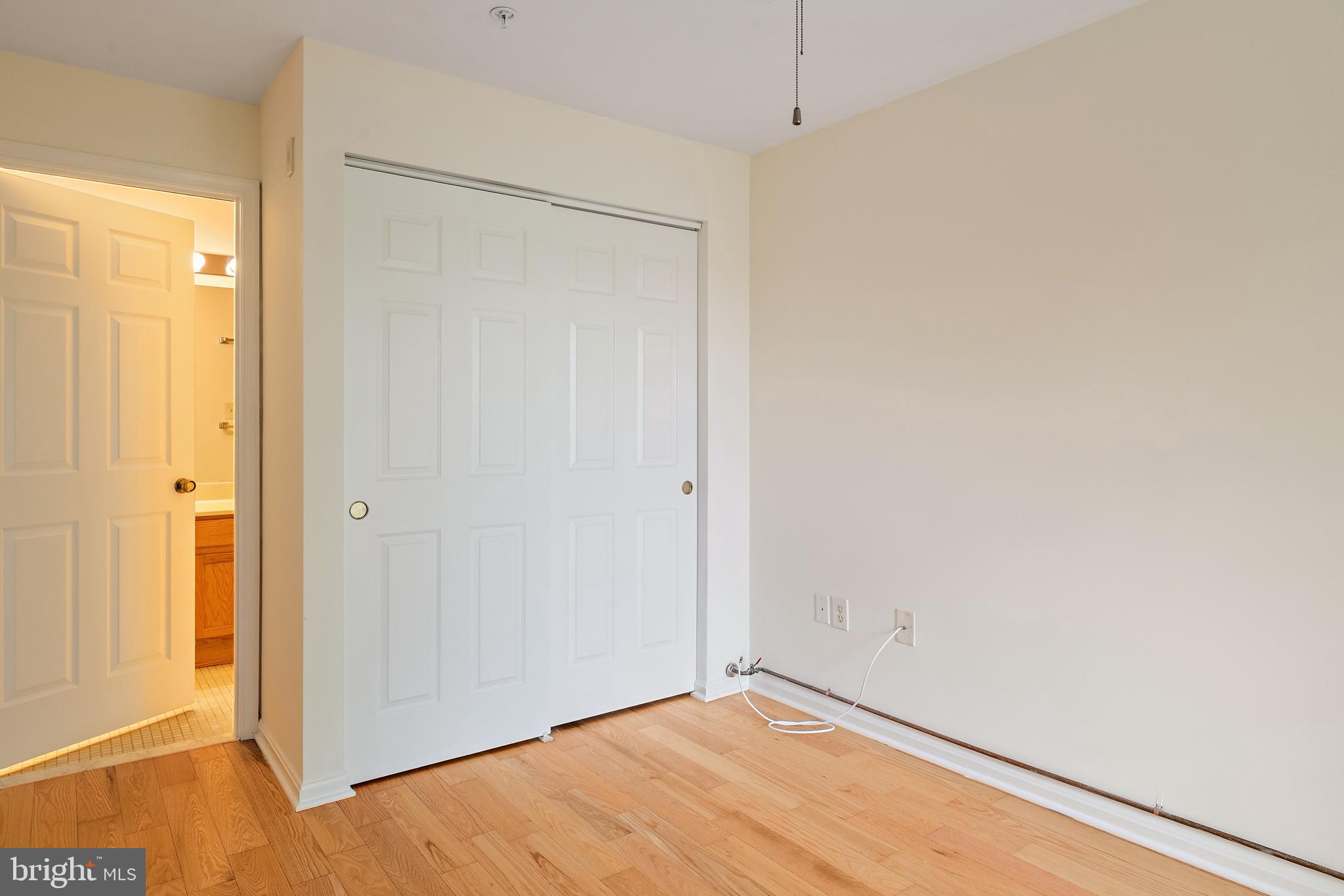 2900 Shipmaster Way, Unit 120 Annapolis, MD 21401 - Photo 23 of 45 2nd bedroom with en suite bath