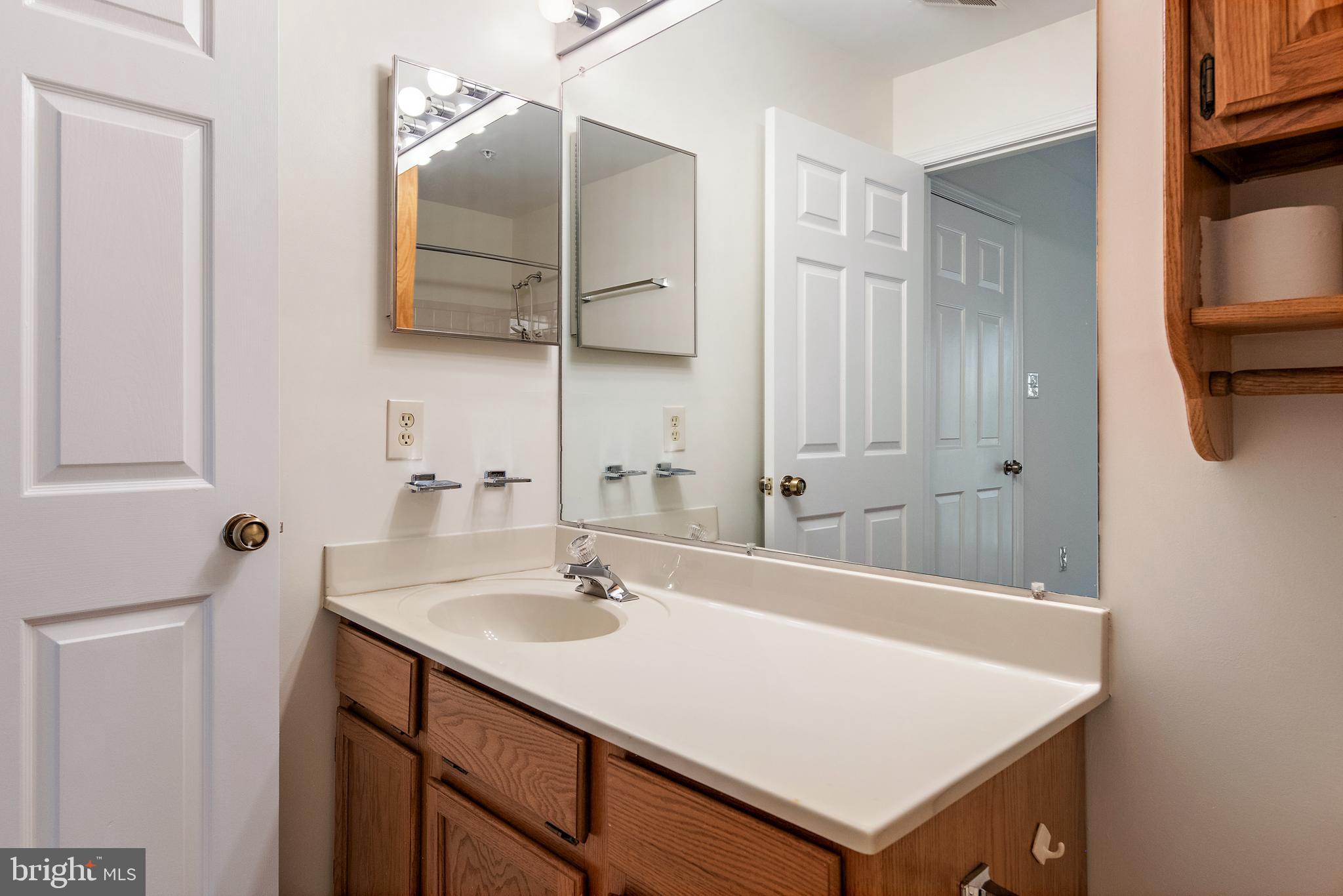 2900 Shipmaster Way, Unit 120 Annapolis, MD 21401 - Photo 25 of 45 2nd bedroom