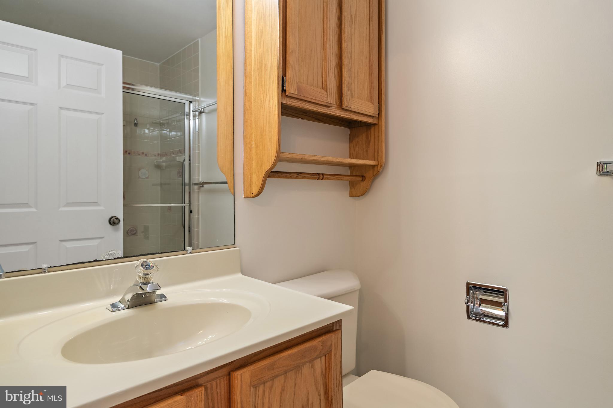 2900 Shipmaster Way, Unit 120 Annapolis, MD 21401 - Photo 29 of 45 Primary bathroom