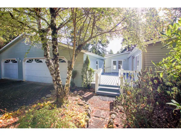 $430,000 | 216 Munsel Creek Loop, Florence, OR 97439