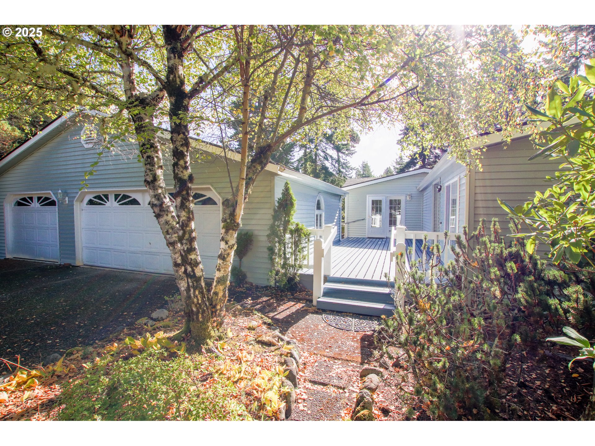 a view of a outdoor space