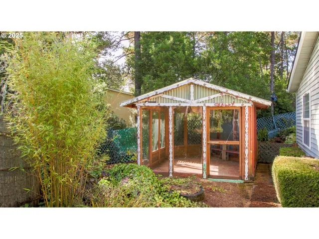 a black and white photo of a house