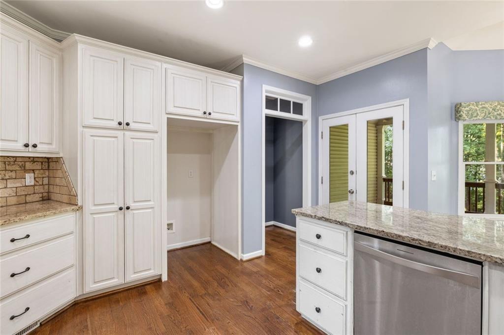 395 Amberbrook Circle Grayson, GA 30017 - Photo 12 of 54 Gallery Image 12