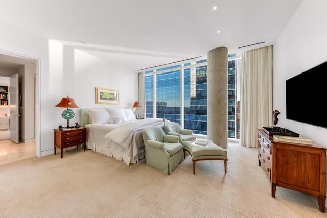 1747 Leonard Street, Unit 903 Dallas, TX 75201 - Photo 11 of 27 Primary Bedroom