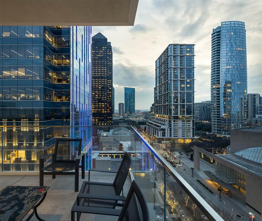 1747 Leonard Street, Unit 903 Dallas, TX 75201 - Photo 16 of 27 Terrace