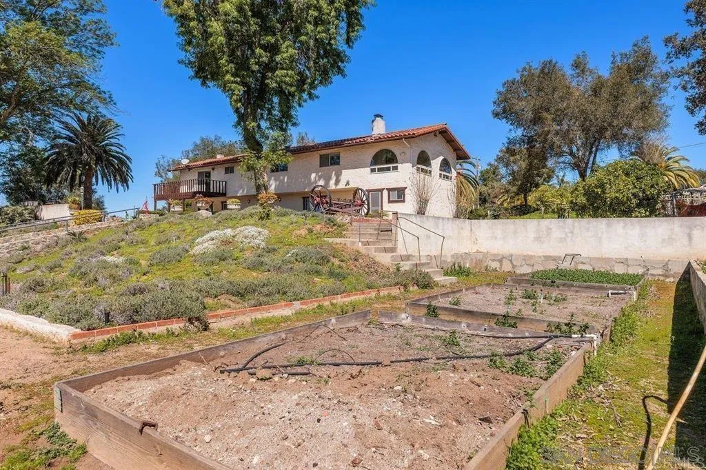 31600 Oak Glen Road Valley Center, CA 92082 - Photo 40 of 57