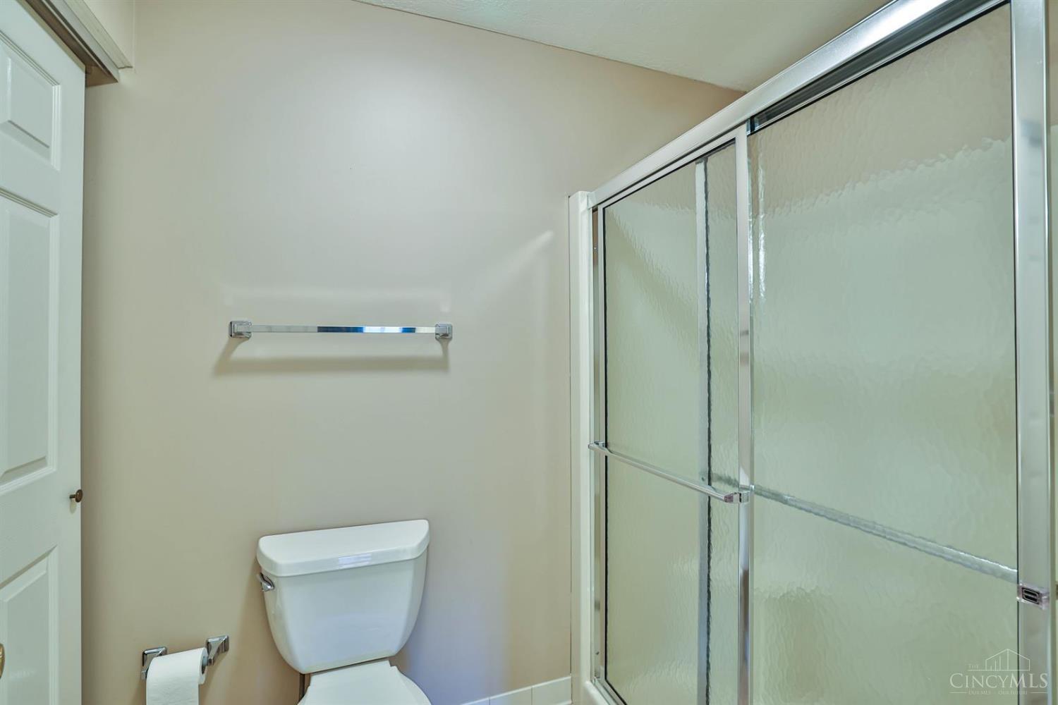 7909 Cheviot Road, Unit 19 Cincinnati, OH 45247 - Photo 17 of 29