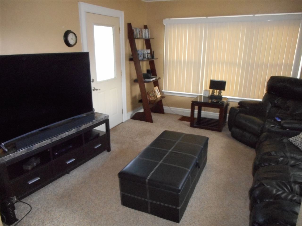 56683 Oak Road South Bend, IN 46619 - Photo 4 of 14 Gallery Image 4