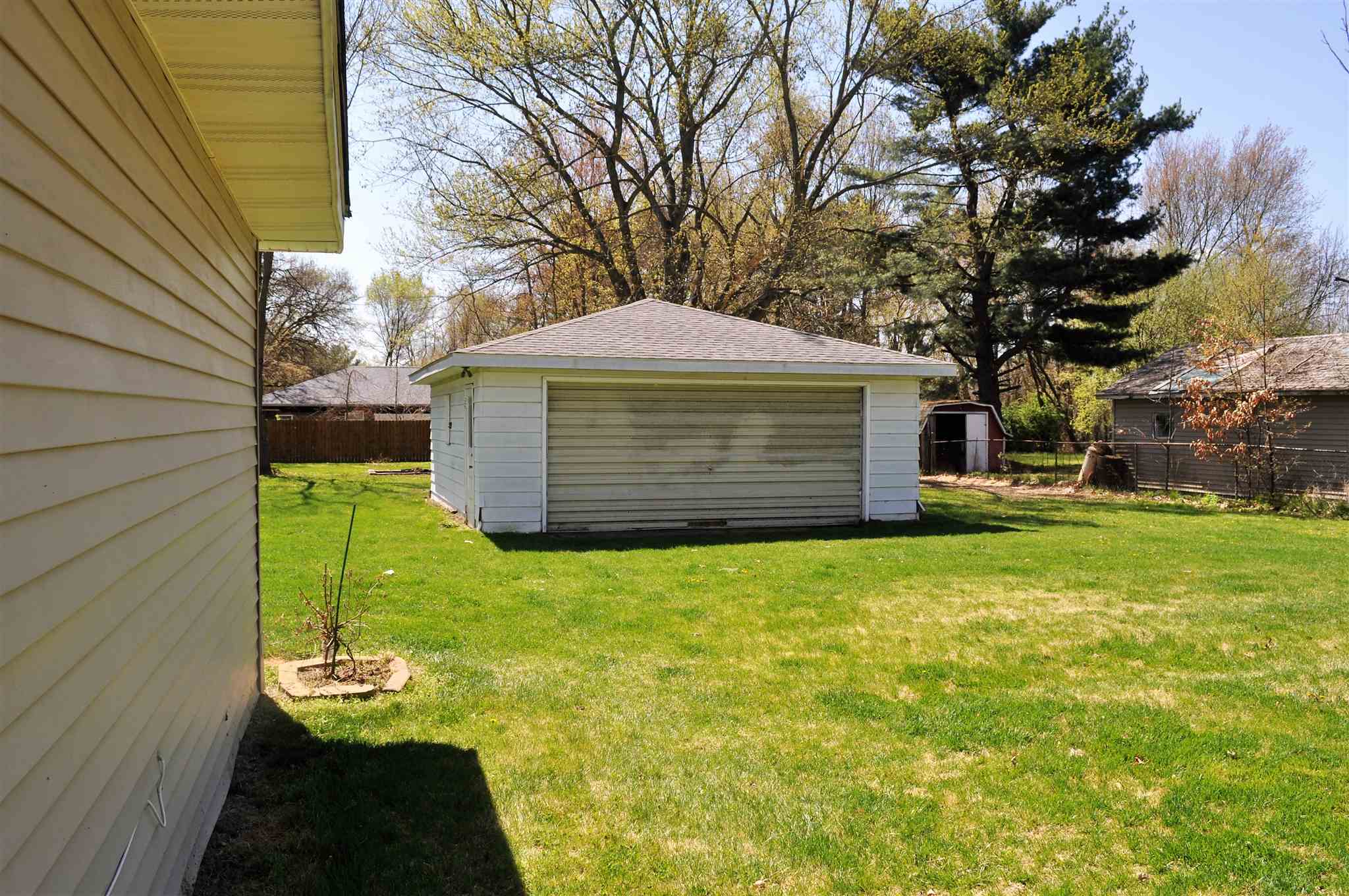 10908 Edison Road Osceola, IN 46561 - Photo 17 of 20 Gallery Image 17