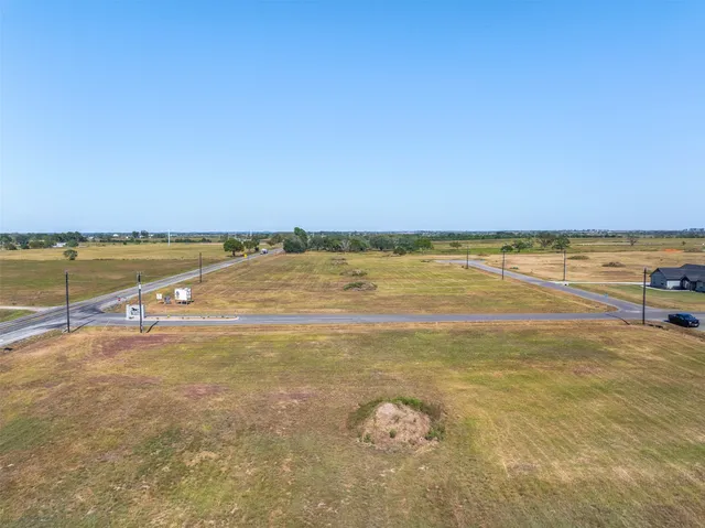 $105,000 | 256 Cove Bend Drive, Cat Spring, TX 78933