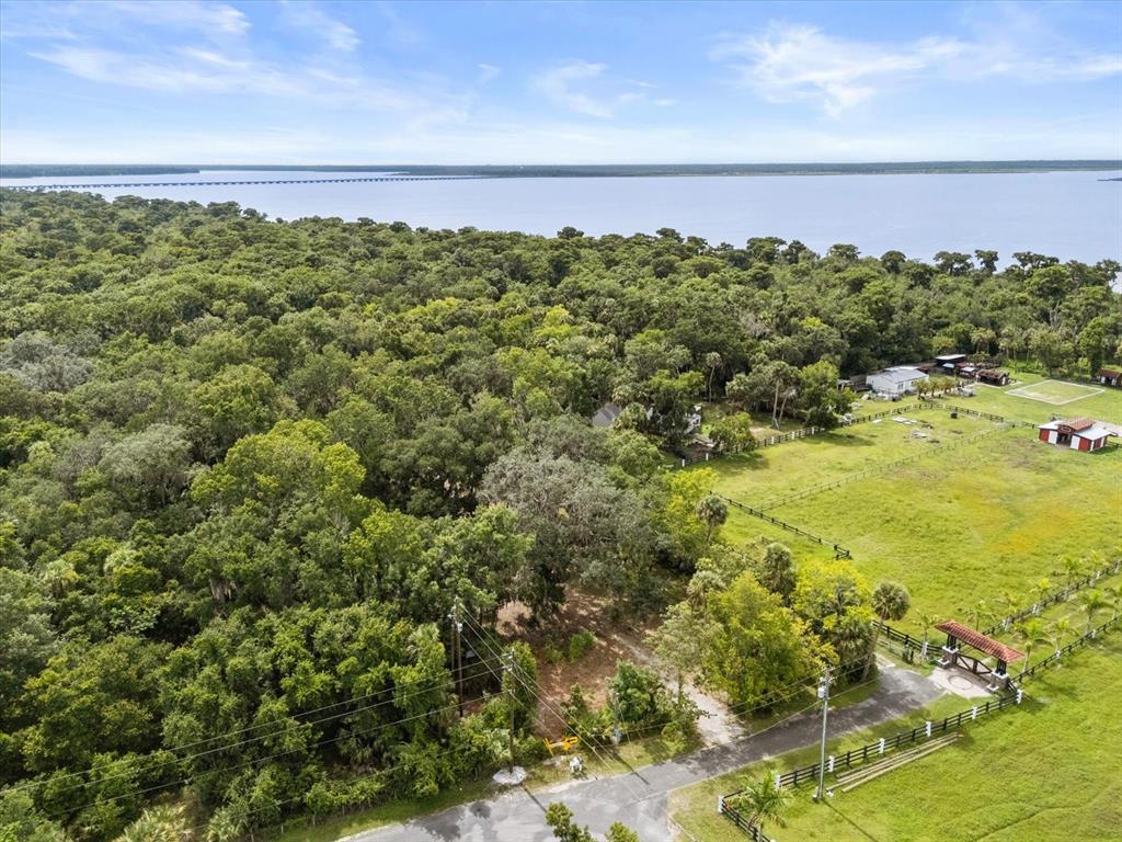 2301 Jeslan Court Oviedo, FL 32765 - Photo 22 of 26 a view of a yard with an outdoor space