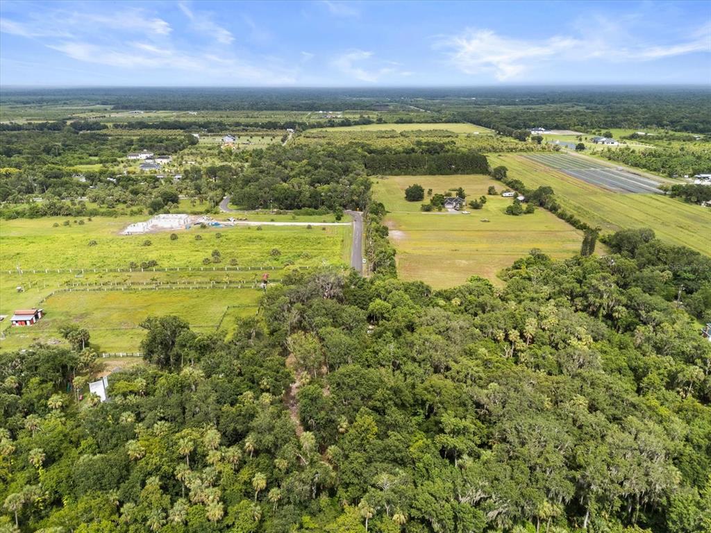 2301 Jeslan Court Oviedo, FL 32765 - Photo 26 of 26 a view of an ocean and a yard