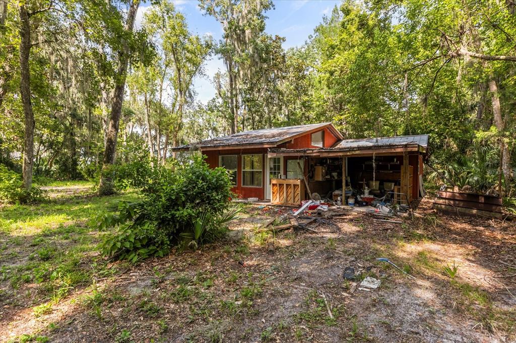 2301 Jeslan Court Oviedo, FL 32765 - Photo 10 of 26 a front view of a house with garden