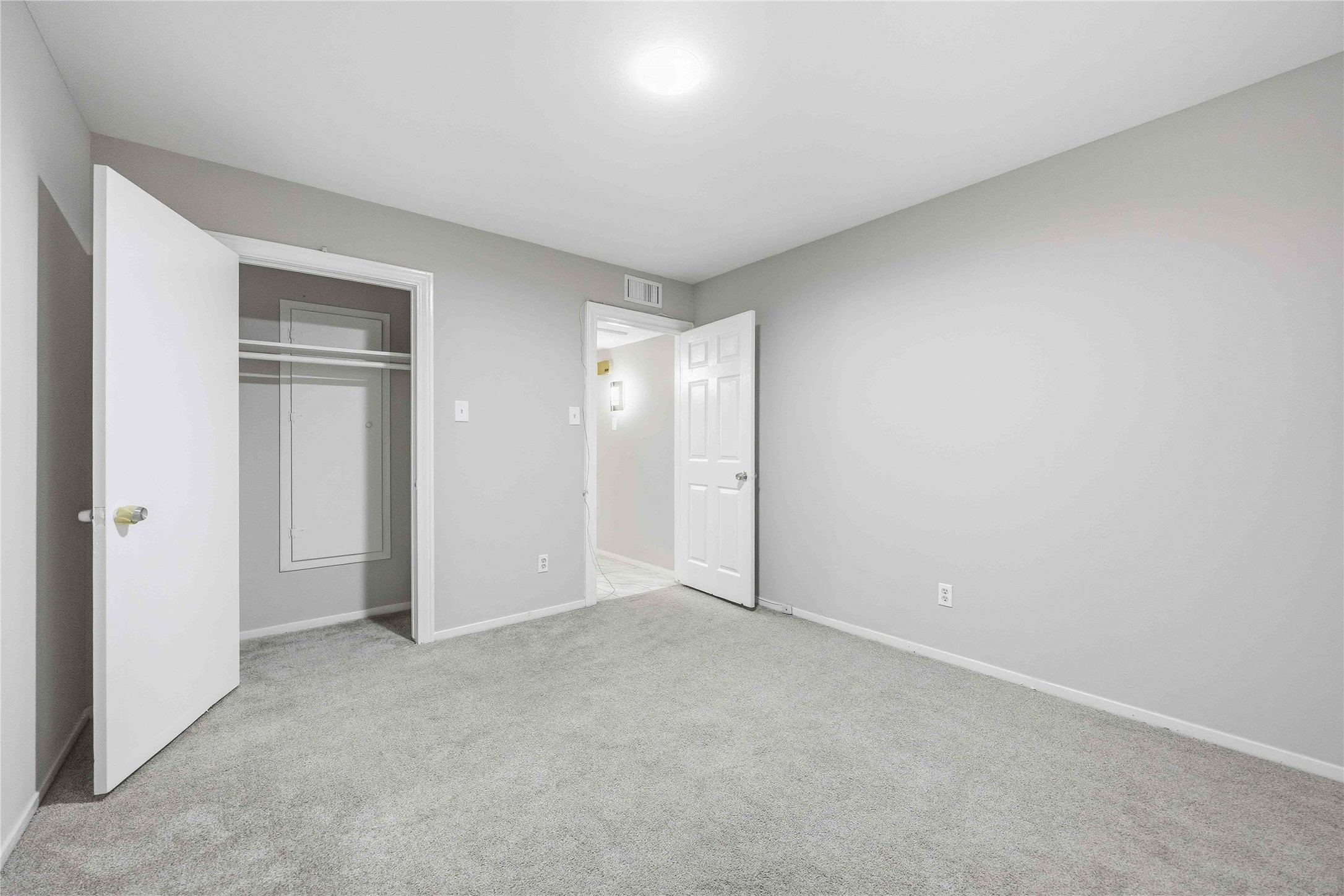 11607 Chimney Rock Road, Unit C Houston, TX 77035 - Photo 18 of 23 Bed 2