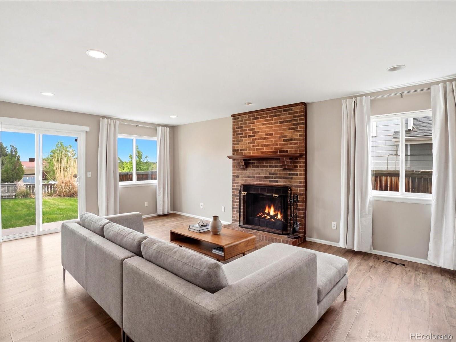 617 Ridgeglen Way Highlands Ranch, CO 80126 - Photo 11 of 32 Gallery Image 11