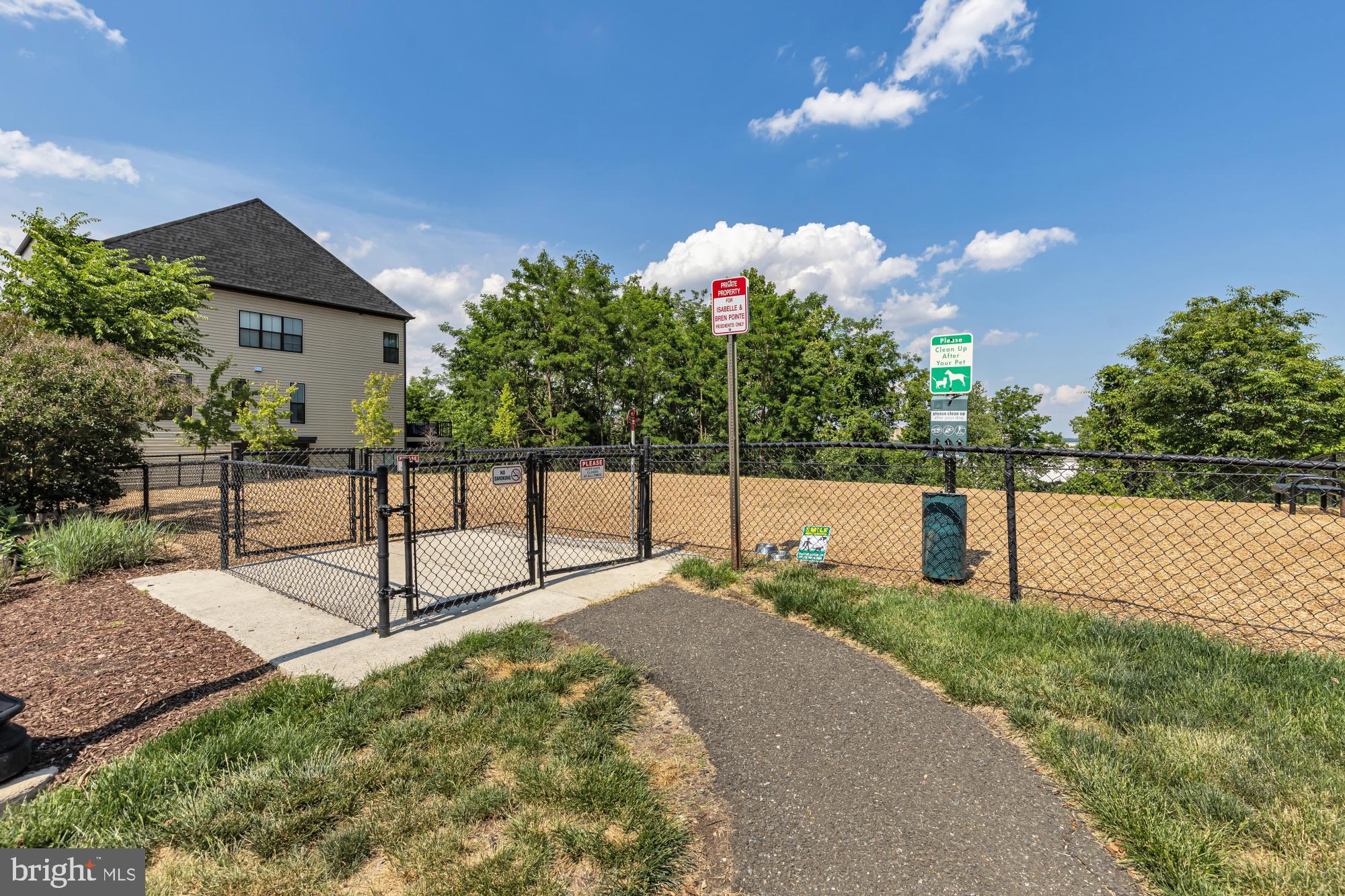 6301 Edsall Road, Unit 507 Alexandria, VA 22312 - Photo 35 of 40 Dog Park