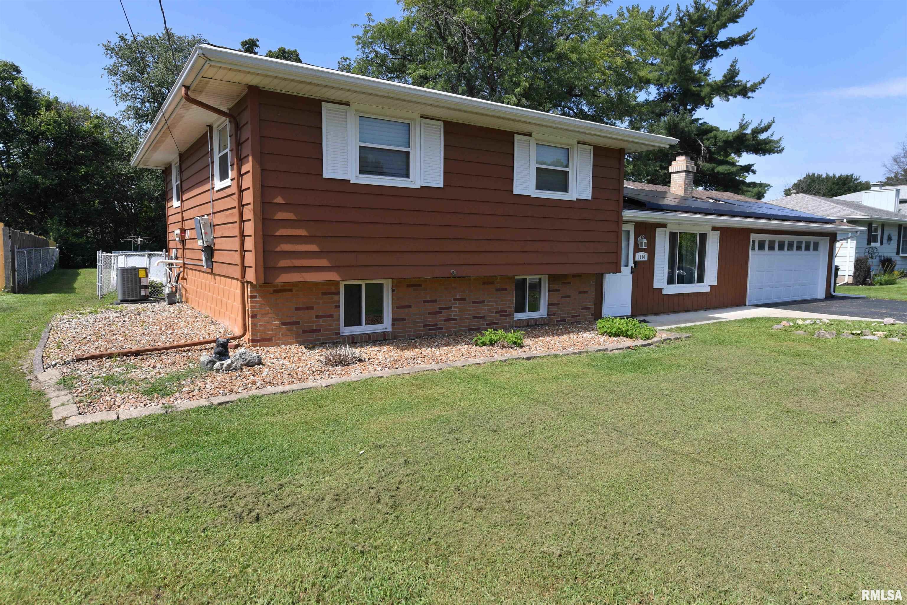 1614 Springfield Road East Peoria, IL 61611 - Photo 2 of 67 Gallery Image 2