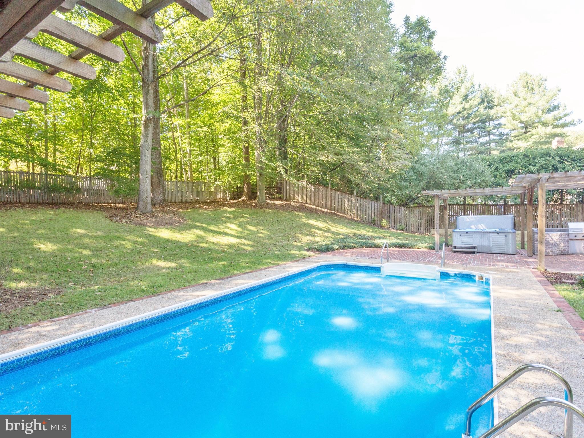 753 Ridge Drive McLean, VA 22101 - Photo 19 of 24 Exterior (Rear)