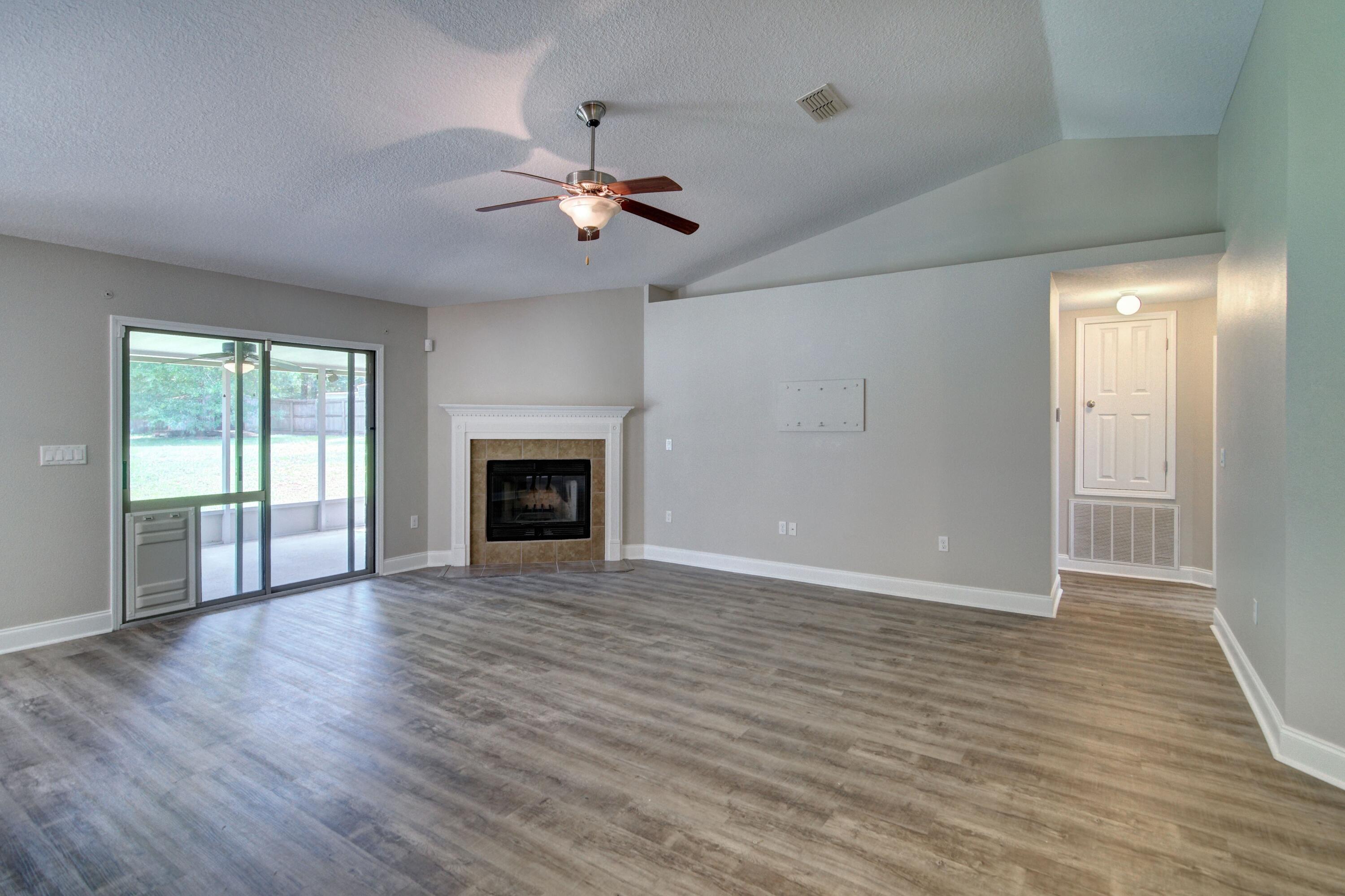 2635 Corner Creek Road Crestview, FL 32536 - Photo 11 of 56 9-09-Livingroom-01