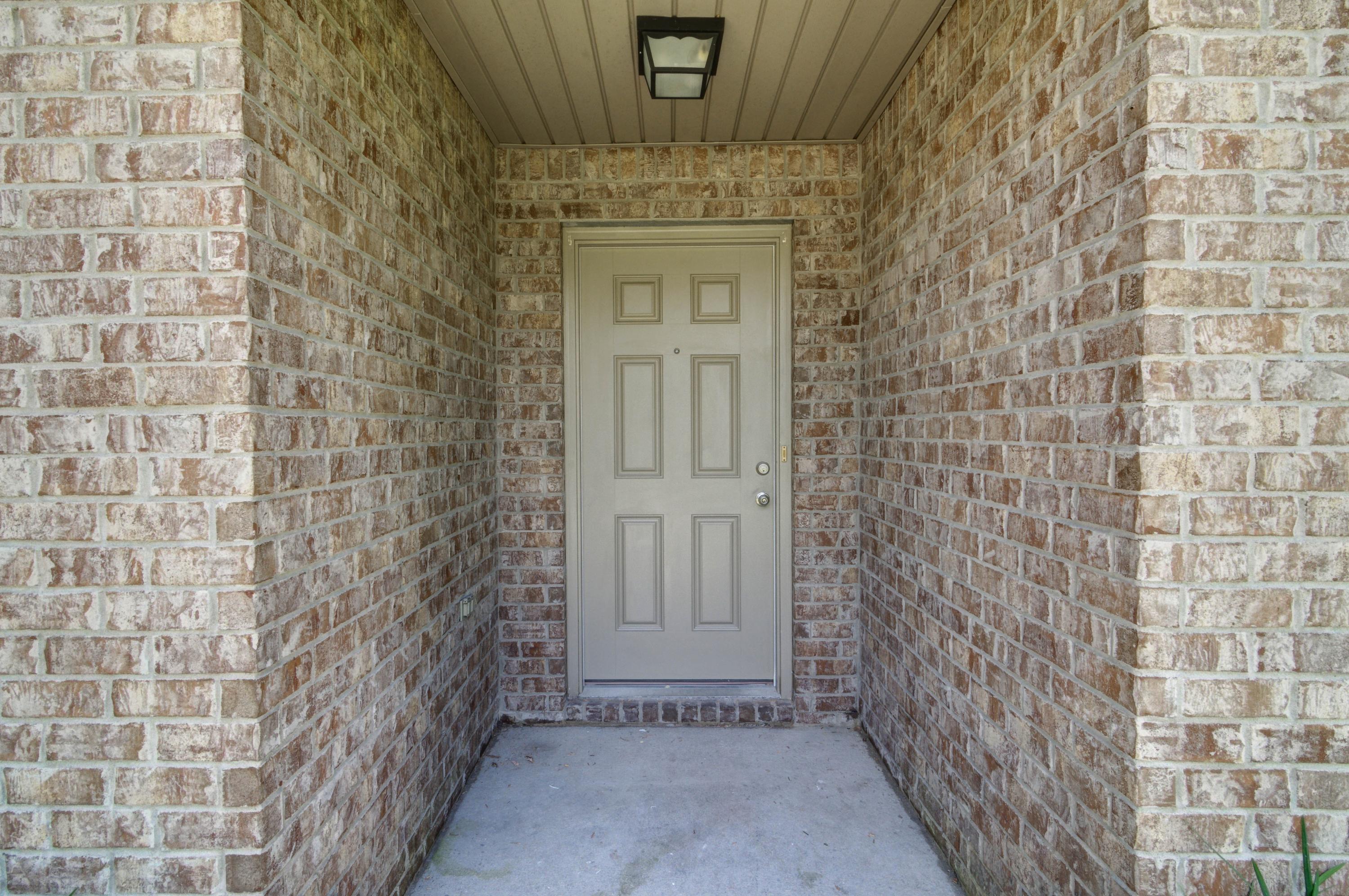 3-03-Entrance-00