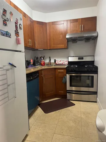 $589,000 | 38-34 Parsons Boulevard, Unit 2B | Downtown Flushing