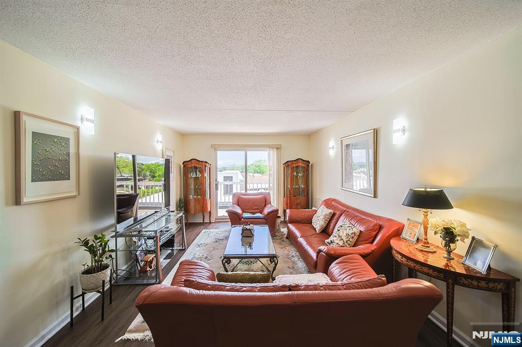 38 Moonachie Road, Unit 402 Hackensack, NJ 07601 - Photo 5 of 27