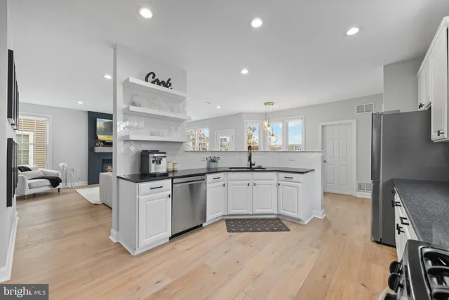 $949,900 | 18 North Street, Robbinsville, NJ 08691