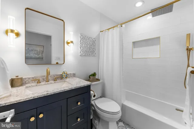 $949,900 | 18 North Street, Robbinsville, NJ 08691