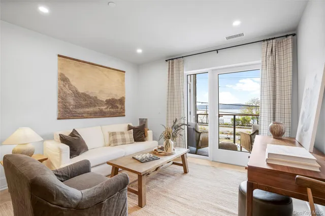 $1,050,000 | 25 South Riverside Avenue, Unit 108, Croton-on-Hudson, NY 10520