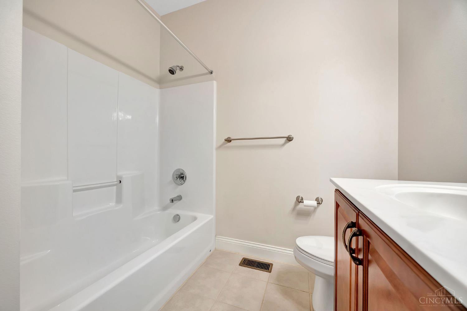 6711 Cheviot Road Cincinnati, OH 45247 - Photo 16 of 50