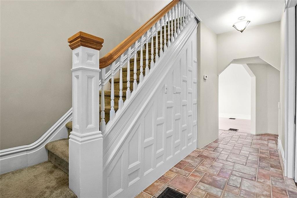 416 Ridge Avenue Carnegie, PA 15106 - Photo 5 of 25 Gallery Image 5