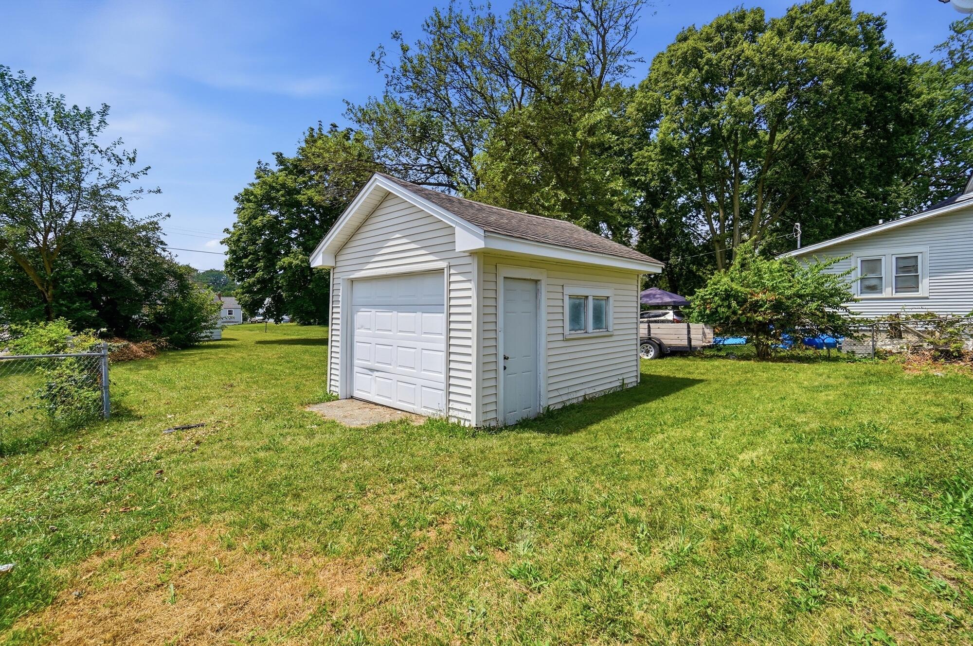2015 Clifton Avenue Springfield, OH 45505 - Photo 51 of 56 284